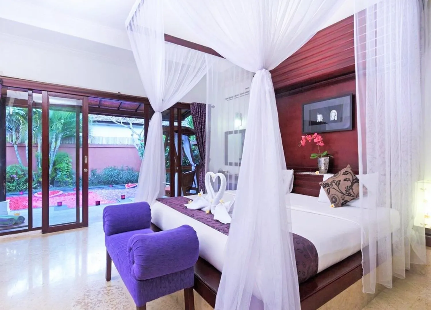 Private Pool Villas Kuta